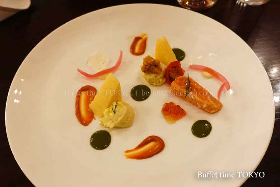 タラのペーストとポレンタ　ウニ添え、サーモンのマリネ